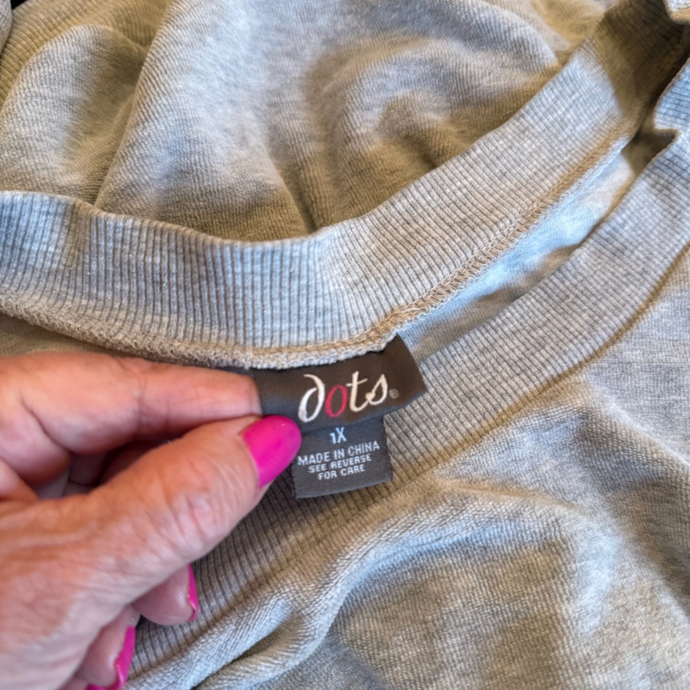 Sweatshirt Top - Picture 6 of 6